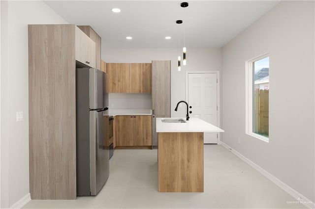 2509 Hilltop Avenue, Edinburg, TX 78542