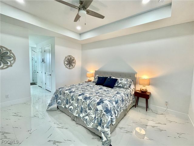 915 SW Embers TER, Cape Coral, FL 33991