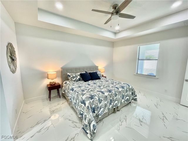 915 SW Embers TER, Cape Coral, FL 33991