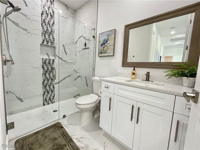 915 SW Embers TER, Cape Coral, FL 33991