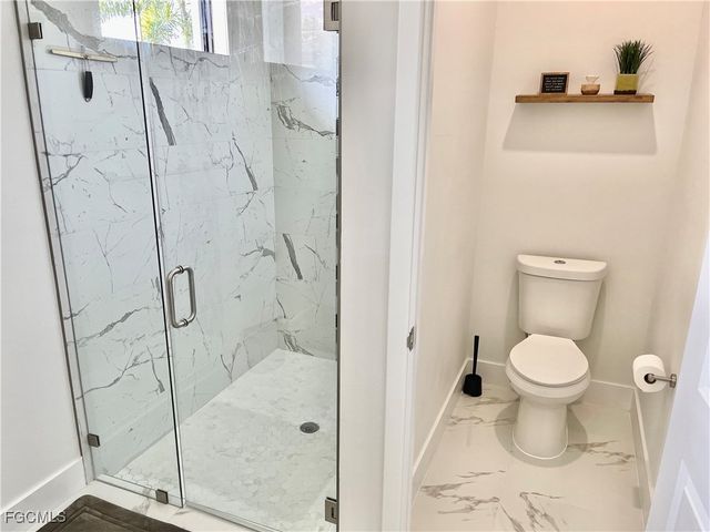 915 SW Embers TER, Cape Coral, FL 33991