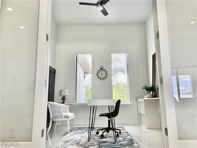 915 SW Embers TER, Cape Coral, FL 33991