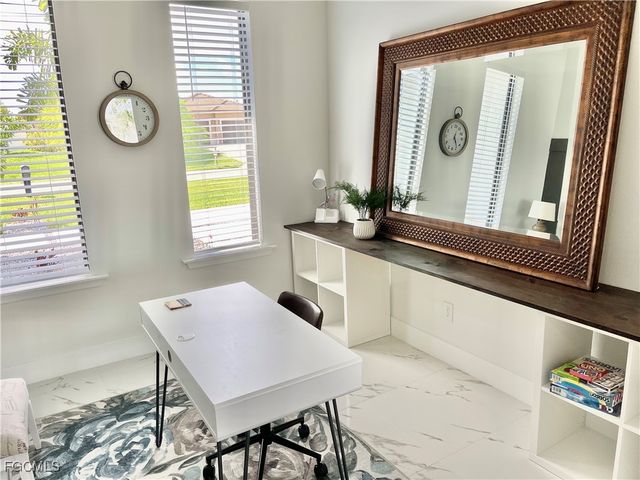 915 SW Embers TER, Cape Coral, FL 33991