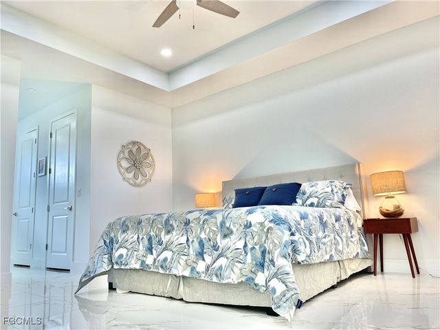 915 SW Embers TER, Cape Coral, FL 33991