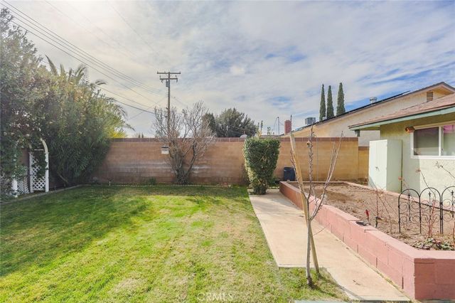 38514 Carolside Avenue, Palmdale, CA 93550