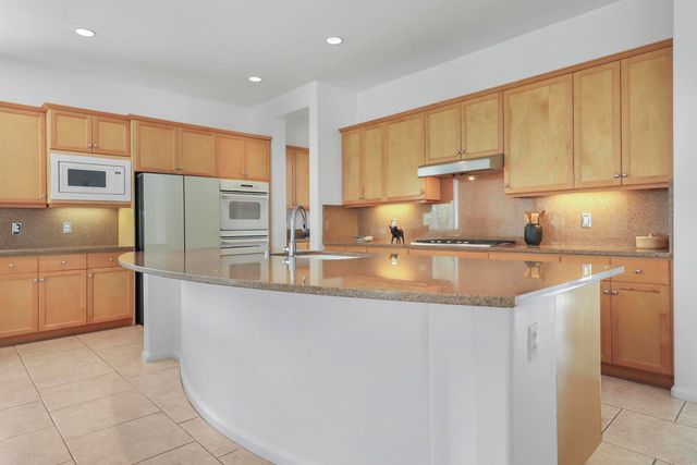 1450 Lorena Way, Palm Springs, CA 92262