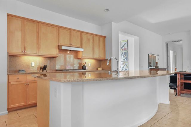 1450 Lorena Way, Palm Springs, CA 92262