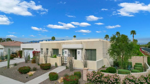1450 Lorena Way, Palm Springs, CA 92262