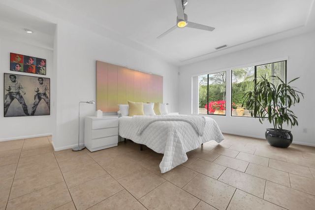 1450 Lorena Way, Palm Springs, CA 92262