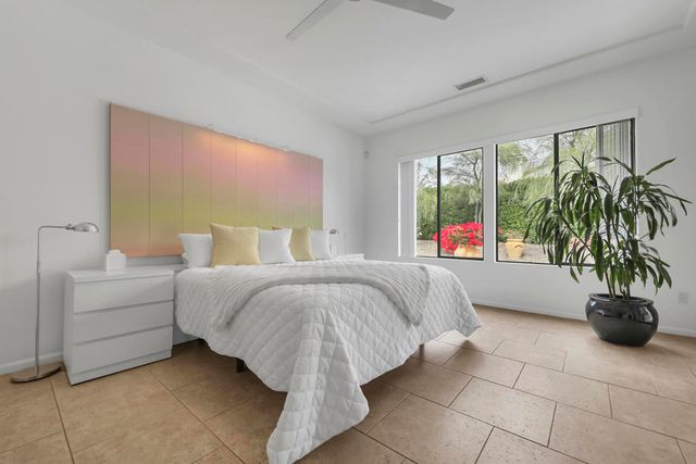 1450 Lorena Way, Palm Springs, CA 92262