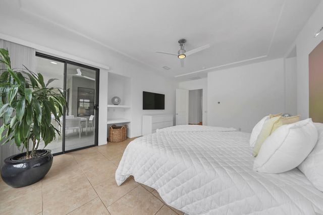 1450 Lorena Way, Palm Springs, CA 92262