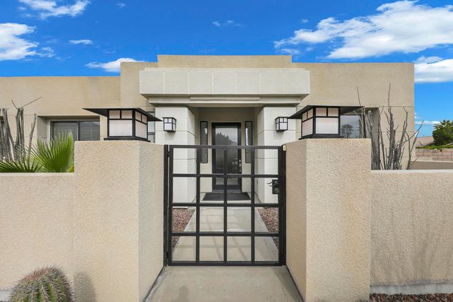 1450 Lorena Way, Palm Springs, CA 92262