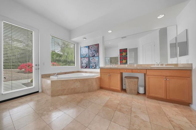 1450 Lorena Way, Palm Springs, CA 92262