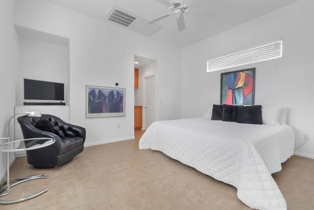 1450 Lorena Way, Palm Springs, CA 92262