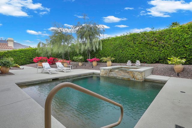 1450 Lorena Way, Palm Springs, CA 92262