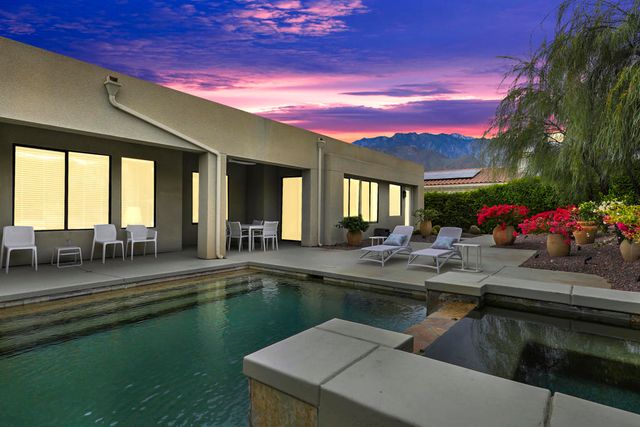 1450 Lorena Way, Palm Springs, CA 92262