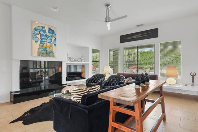 1450 Lorena Way, Palm Springs, CA 92262