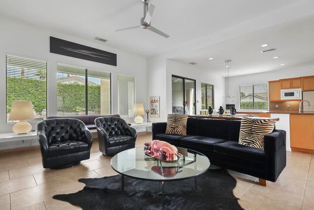 1450 Lorena Way, Palm Springs, CA 92262