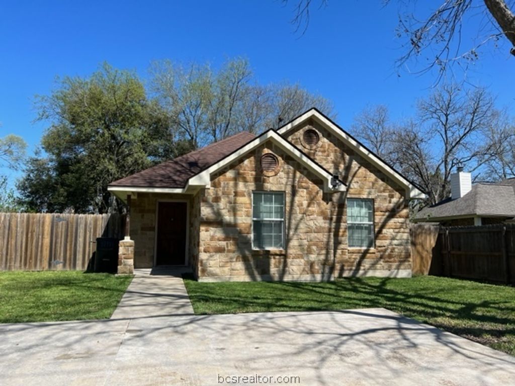 706 East 22nd Street, Bryan, TX 77803