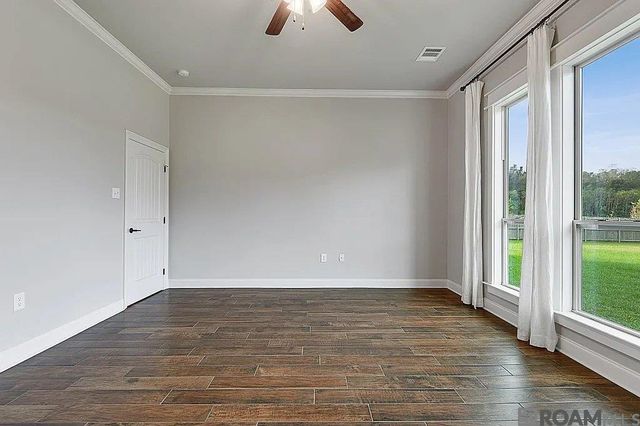 27675 Lakeview Dr, Walker, LA 70785