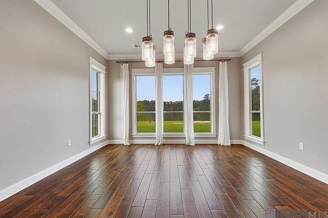 27675 Lakeview Dr, Walker, LA 70785