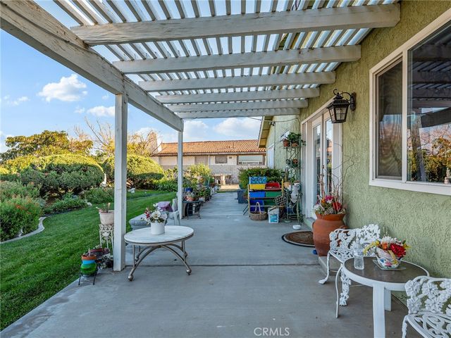 17990 Fremontia, Victorville, CA 92395
