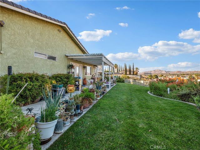 17990 Fremontia, Victorville, CA 92395