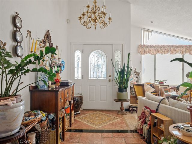 17990 Fremontia, Victorville, CA 92395