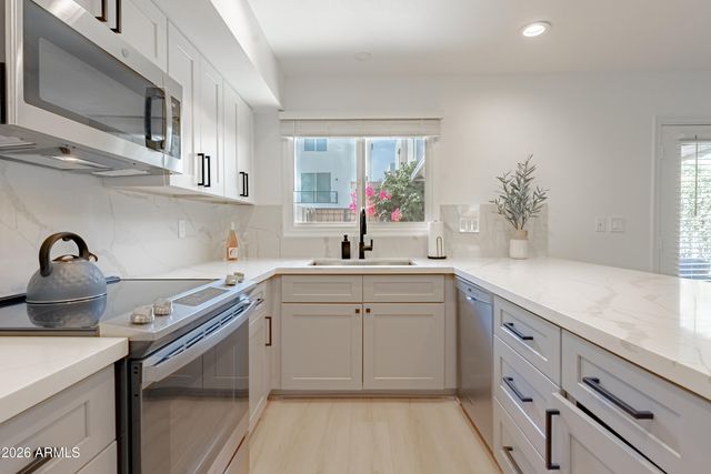 6961 E OSBORN Road C, Scottsdale, AZ 85251