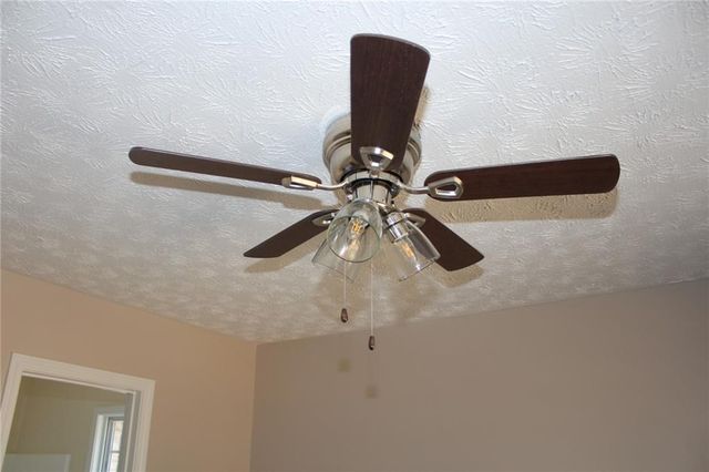 65 Faye Kight Circle, Hartwell, GA 30643