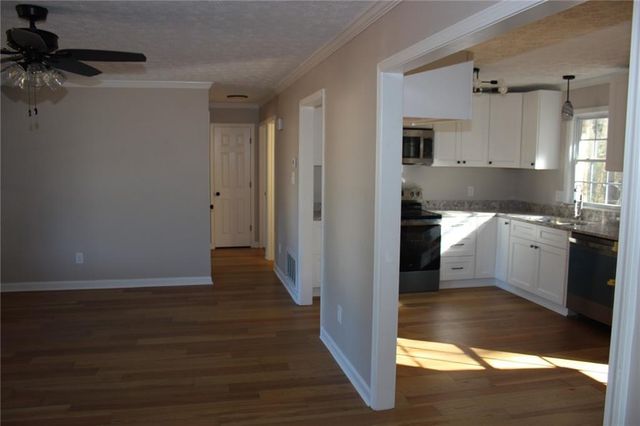 65 Faye Kight Circle, Hartwell, GA 30643