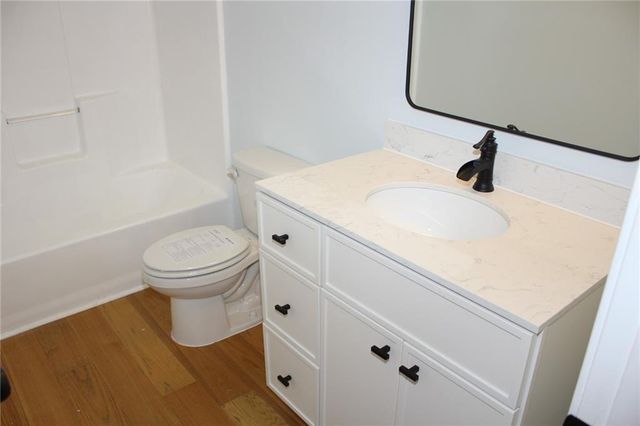 65 Faye Kight Circle, Hartwell, GA 30643