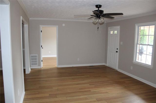 65 Faye Kight Circle, Hartwell, GA 30643