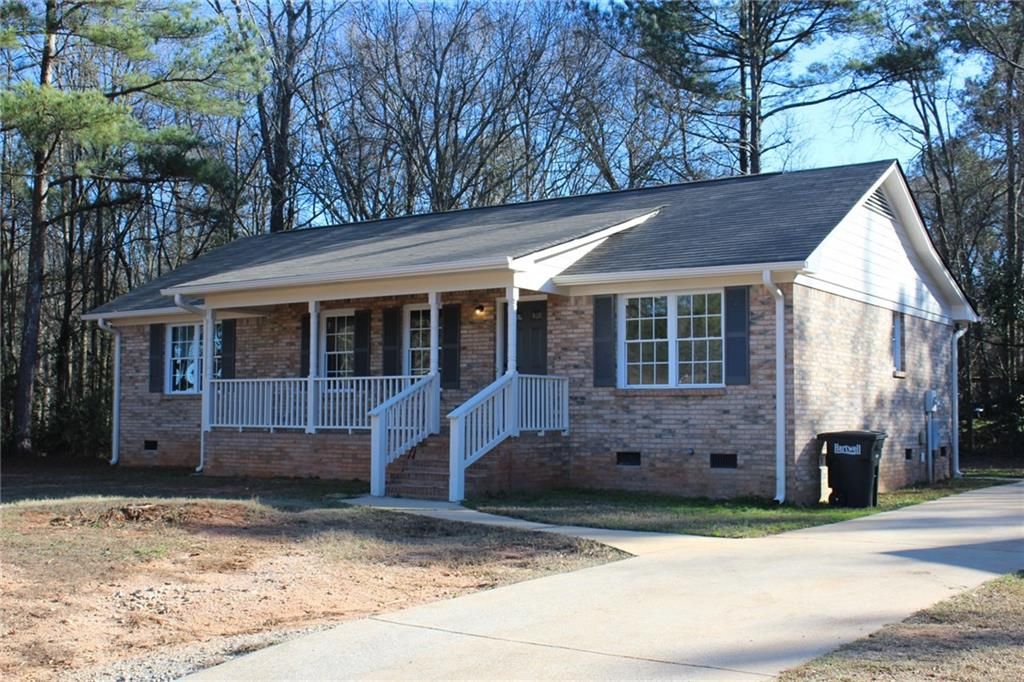 65 Faye Kight Circle, Hartwell, GA 30643