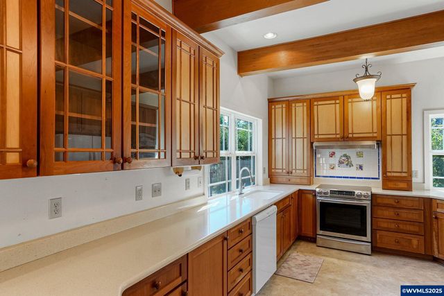 356 W Water St, Stayton, OR 97383