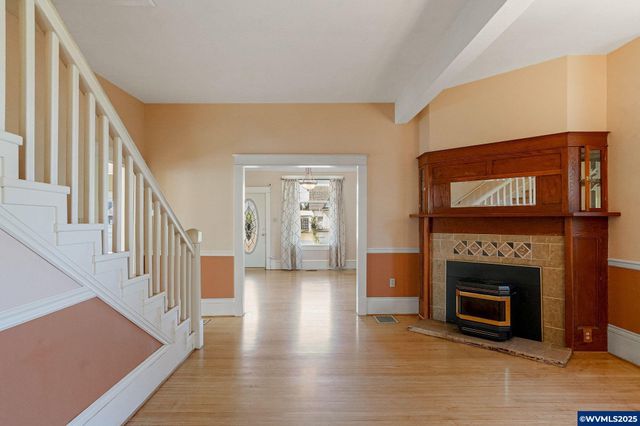 356 W Water St, Stayton, OR 97383