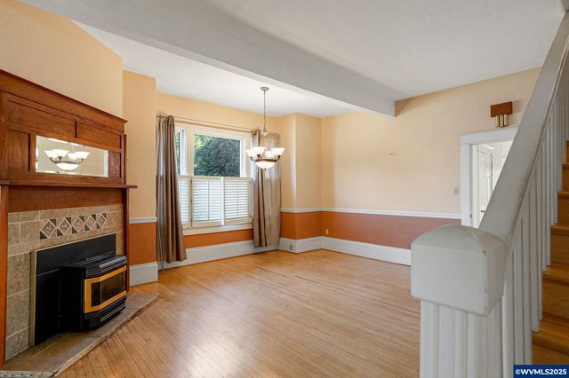 356 W Water St, Stayton, OR 97383