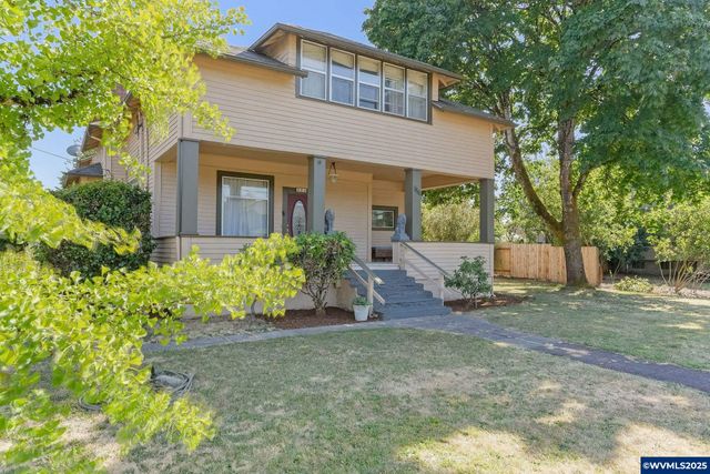 356 W Water St, Stayton, OR 97383