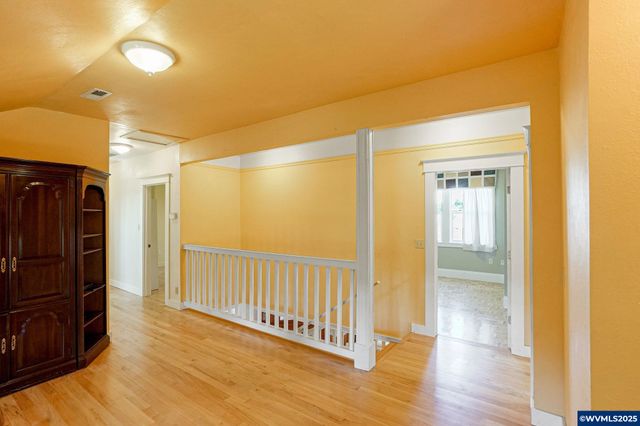 356 W Water St, Stayton, OR 97383