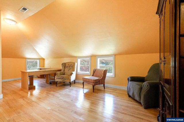 356 W Water St, Stayton, OR 97383