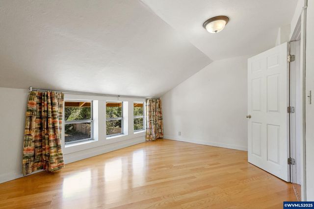 356 W Water St, Stayton, OR 97383