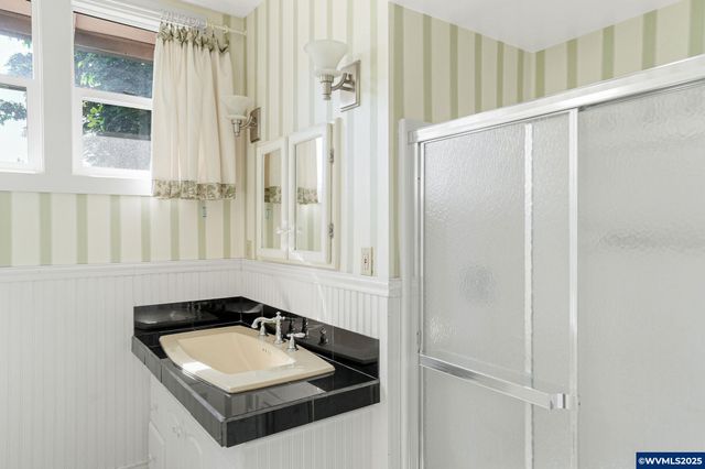 356 W Water St, Stayton, OR 97383