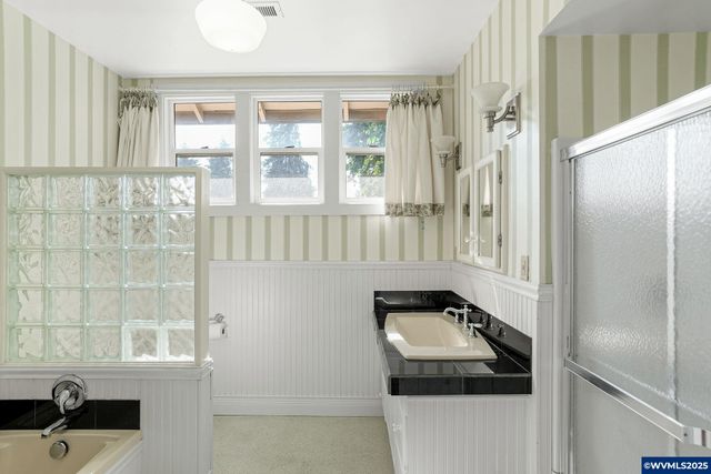 356 W Water St, Stayton, OR 97383