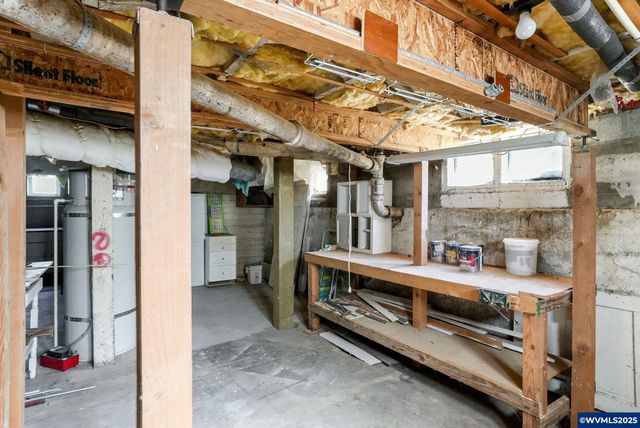 356 W Water St, Stayton, OR 97383