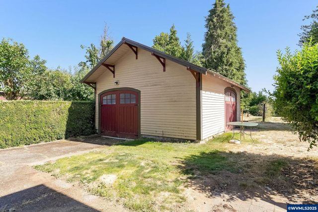 356 W Water St, Stayton, OR 97383
