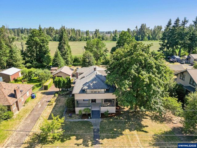 356 W Water St, Stayton, OR 97383