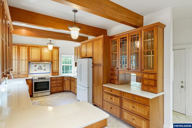 356 W Water St, Stayton, OR 97383