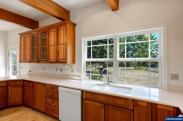 356 W Water St, Stayton, OR 97383