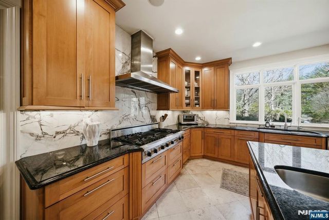 61 Essex Drive, Tenafly, NJ 07670