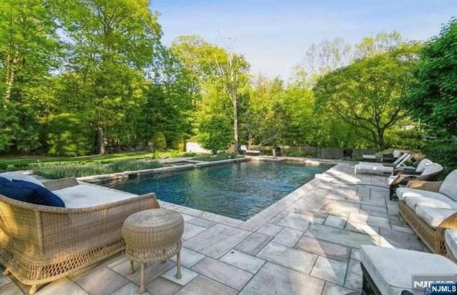 61 Essex Drive, Tenafly, NJ 07670